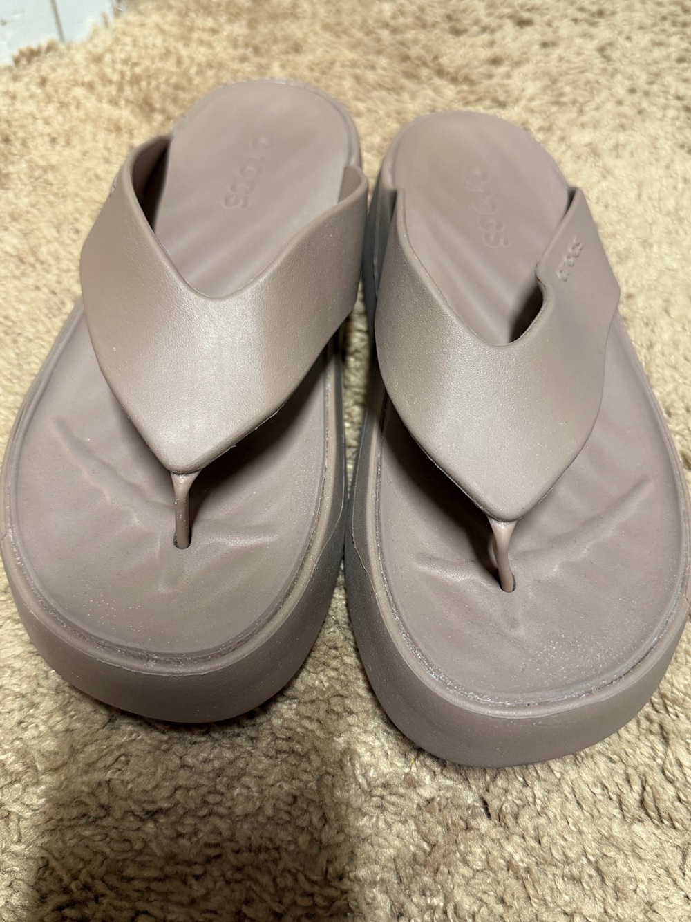 CROCS Women's Platform Thong Sandals - Taupe